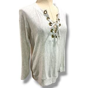 Medium Socialite Womens Lightweight Lace Neckline Sweatshirt Heather Gray